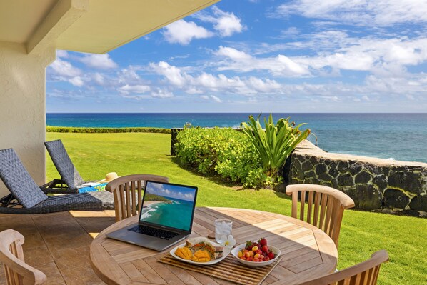 Ocean Front Lanai