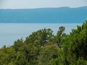 Wasser, Himmel, Wasservorräte, Pflanzengemeinschaft, Ökoregion, Azurblau, Natürliche Landschaft, Berg, See, Küsten Und Ozeanische Forms