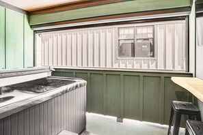 Enclosed Porch | Private Hot Tub | Smart TV