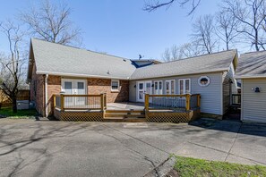 Duplex Exterior | Deck | Fenced Yard