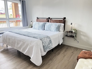Drift off into sweet dreams in the luxurious king size bed and wake up feeling refreshed in the master bedroom with an ensuite bathroom