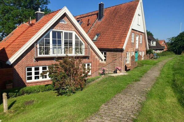 Holiday Home Exterior [summer]