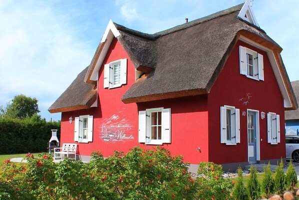 Außenseite Ferienhaus [Sommer]