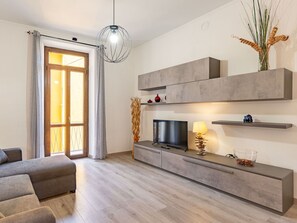 Propriété, Bois, Éclairage, Design Intérieur, Sol, Sol, Salon, Bâtiment, Rectangle, Canapé