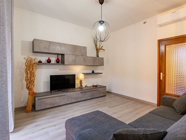 Propriété, Meubles, Bois, Design Intérieur, Bâtiment, Sol, Confort, Sol, Mur