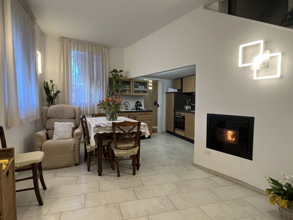 Kitchen / Dining Room
