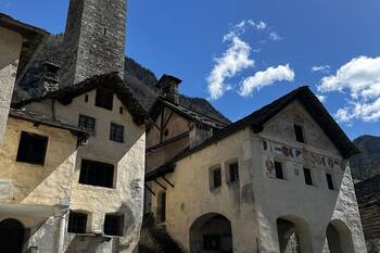 Grosszügiges Ferienhaus für Wildromantischen Urlaub im Val Lavizzara