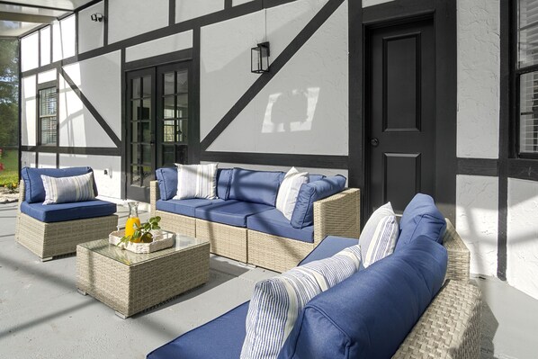 poolside chairs ideal for relaxing
