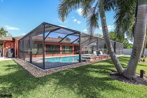 Whether it's for a short or long stay, this home provides the perfect escape for your Florida vacation.