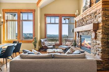 Lonestar | Private Hot Tub & Ski In/Ski Out