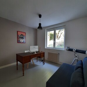 Bureau, chambre d'appoint