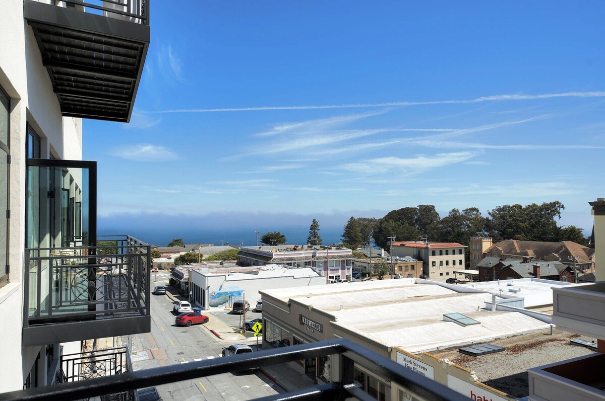 3928 The Alhambra – New Luxury Condo with Full Monterey Bay Views