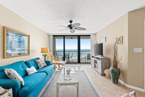 Living Area with Gulf Views