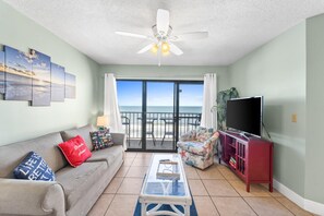 Living Area with Gulf Views