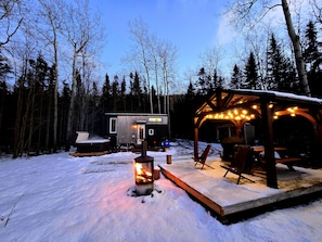 Pour des soirées dans un magnifique environement naturel, Tiny House Chalets BSL