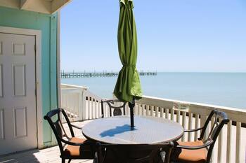 Bayside bayfront condo