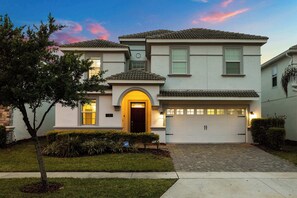 9 Bedroom Home Exterior