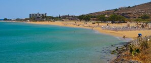 Arina sandy beach - 4km away
