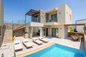 Stefi Deluxe Villas - Iris Private Pool Retreat