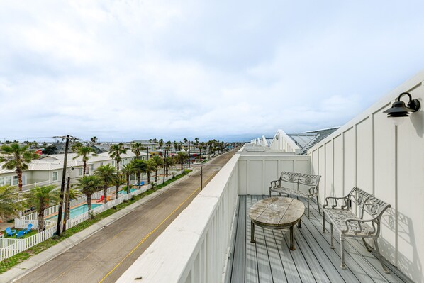 Port Aransas Vacation Rental | 4BR | 3BA | In-Unit Elevator | 1,800 Sq Ft