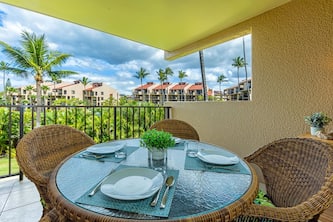 Cozy 1-Bedroom Kihei 6-207: Steps from Kam 3 Beach, 2 Baths, & Modern Amenities