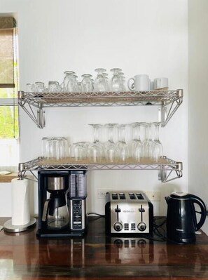 Kaffe og/eller kaffemaskine