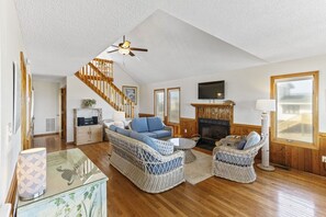 Mid Level Living Area