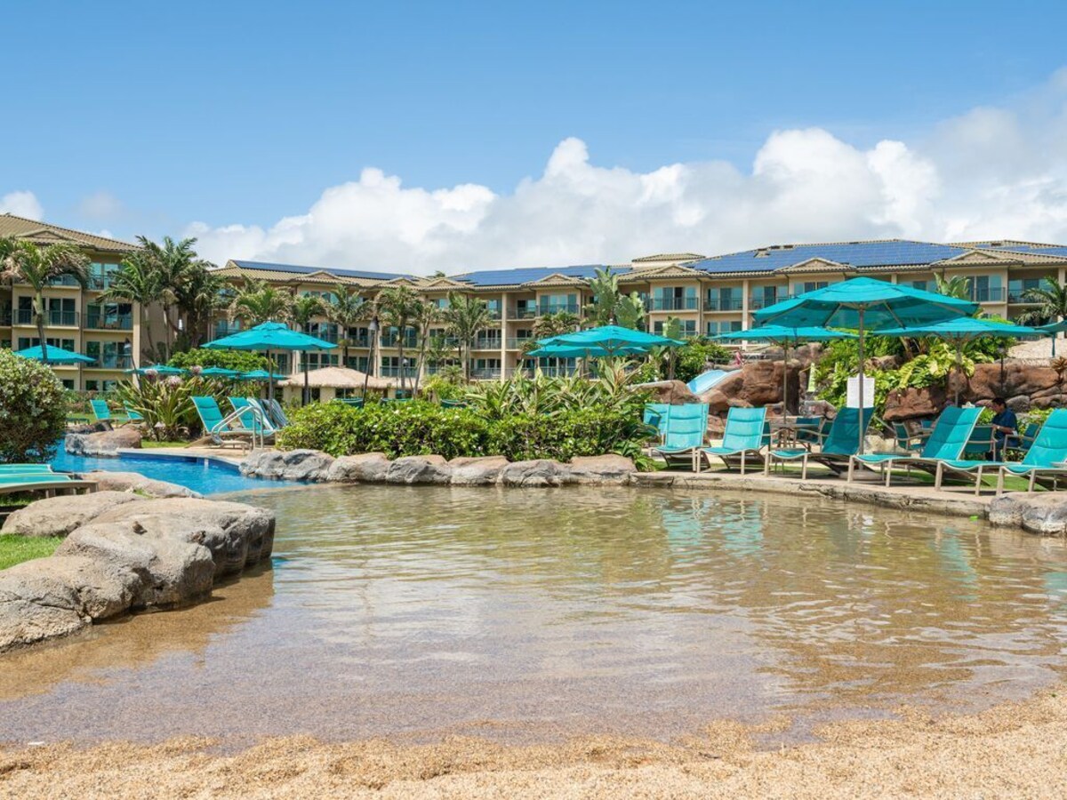 Waipouli Beach Resort B104 Ground floor ocean & pool view, 2 bed 3 bath sleeps 8