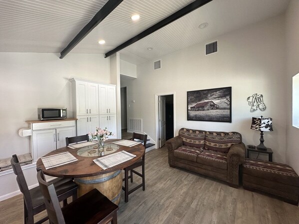 Bench seat in the kitchen