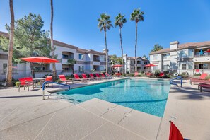 Solana Community Amenities | Outdoor Pool