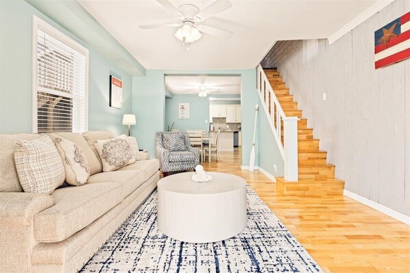Living Room (Queen Sleeper)