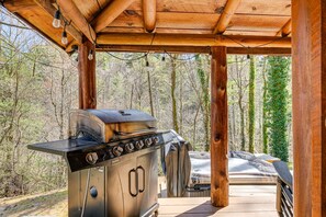 Wraparound Porch | Gas Grill | Private Hot Tub