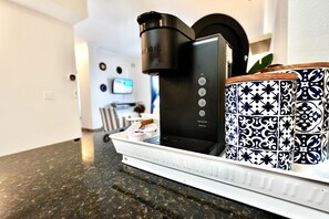 Kaffee und/oder Kaffeemaschine