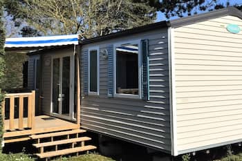 Campsite Les Forges *** - Cottage Family - 3 bedrooms: 33 m² + 11 m² semi-covered terrace for 6 people