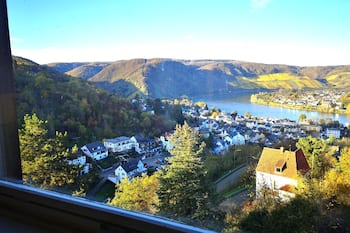 Little Rhine View Château (UG):  Apartment at the largest Rhine bend in Boppard.