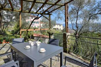 4 bedroom nice home in Camogli
