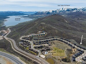 About a mile to Jordanelle Reservoir and 8 minutes to Park City and Deer Valley