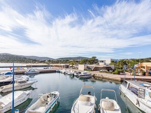 Cloud, Water, Sky, Boat, Watercraft, Water Resources, Azure, Blue, Vehicle