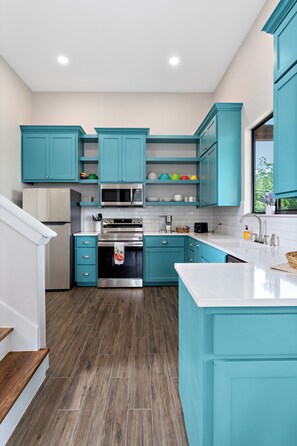 Kitchen (1)