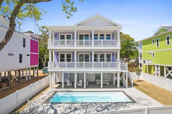 Luxury Custom home professionally decorated with Private Heated Pool, Easy Beach Access