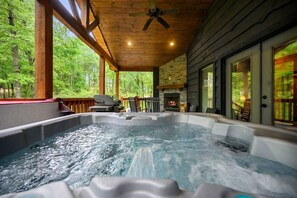 Soak your worries away under the stars.