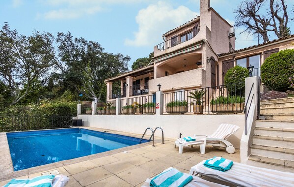 pool