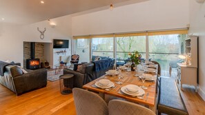 Dining Area, Firecrest, Bolthole Retreats