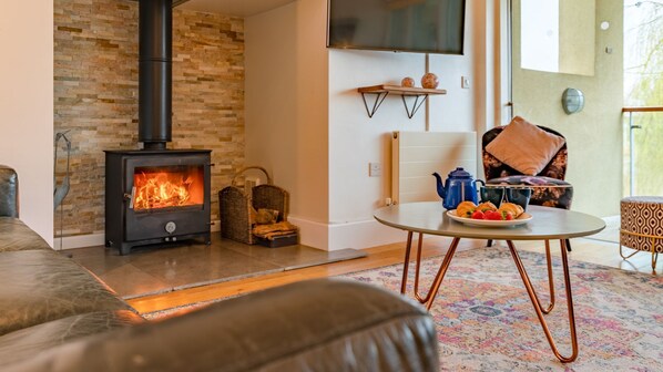 Fireplace, Firecrest, Bolthole Retreats