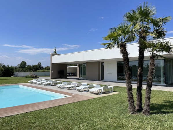 Autumn, Garden, Pool, Spring, Summer
