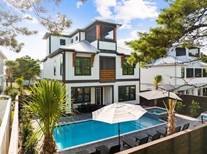 Enjoy all the private amenities!