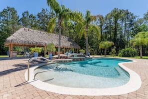 Tikki Hut and Pool with built in Jacuzzi