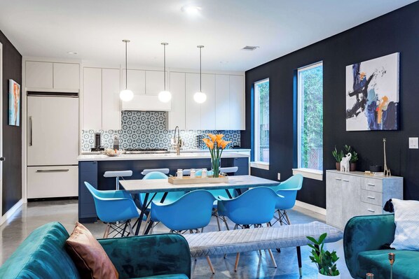 Fully equipped kitchen with lots of dining space