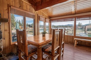 5 star luxury dining with a view at Lakefront Eden on the lake