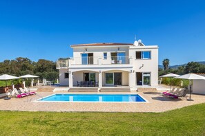 Villa Chrystalla image